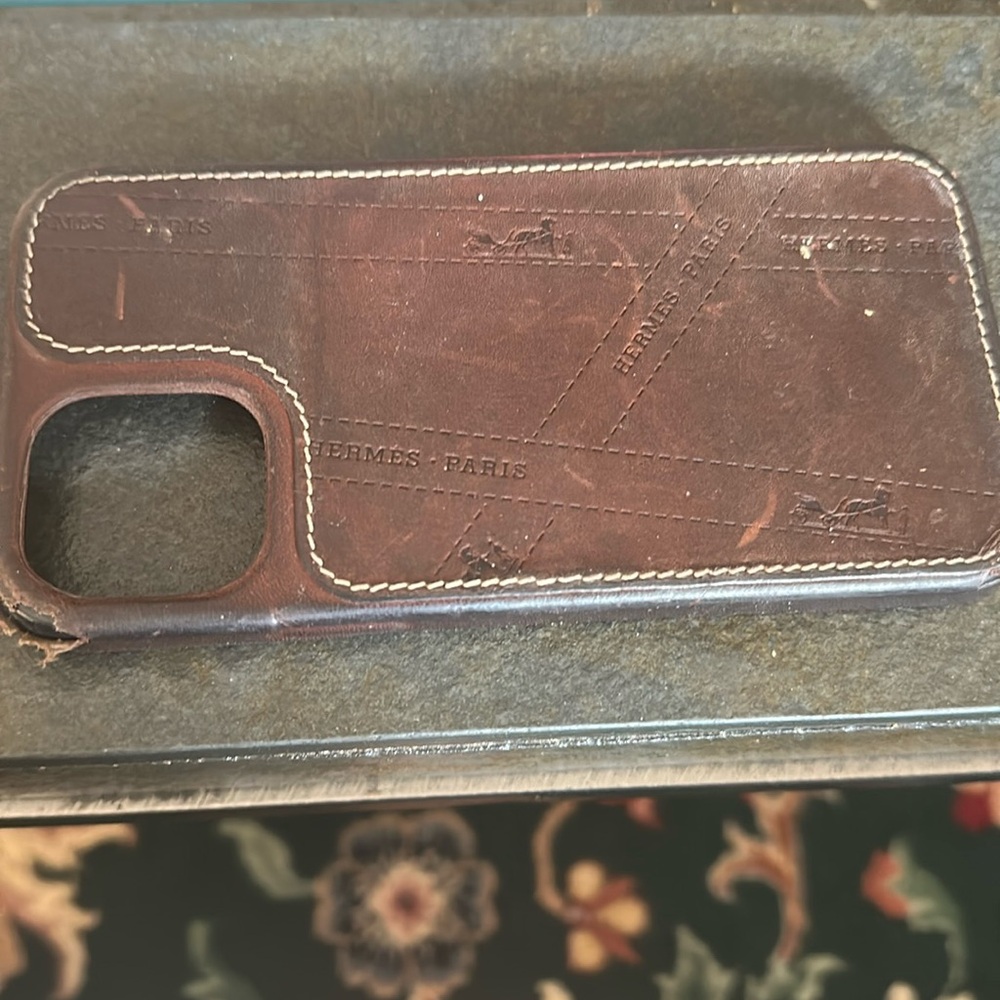 Authentic Hermes iPhone 12 leather case
Well loved but authentic Hermes!
